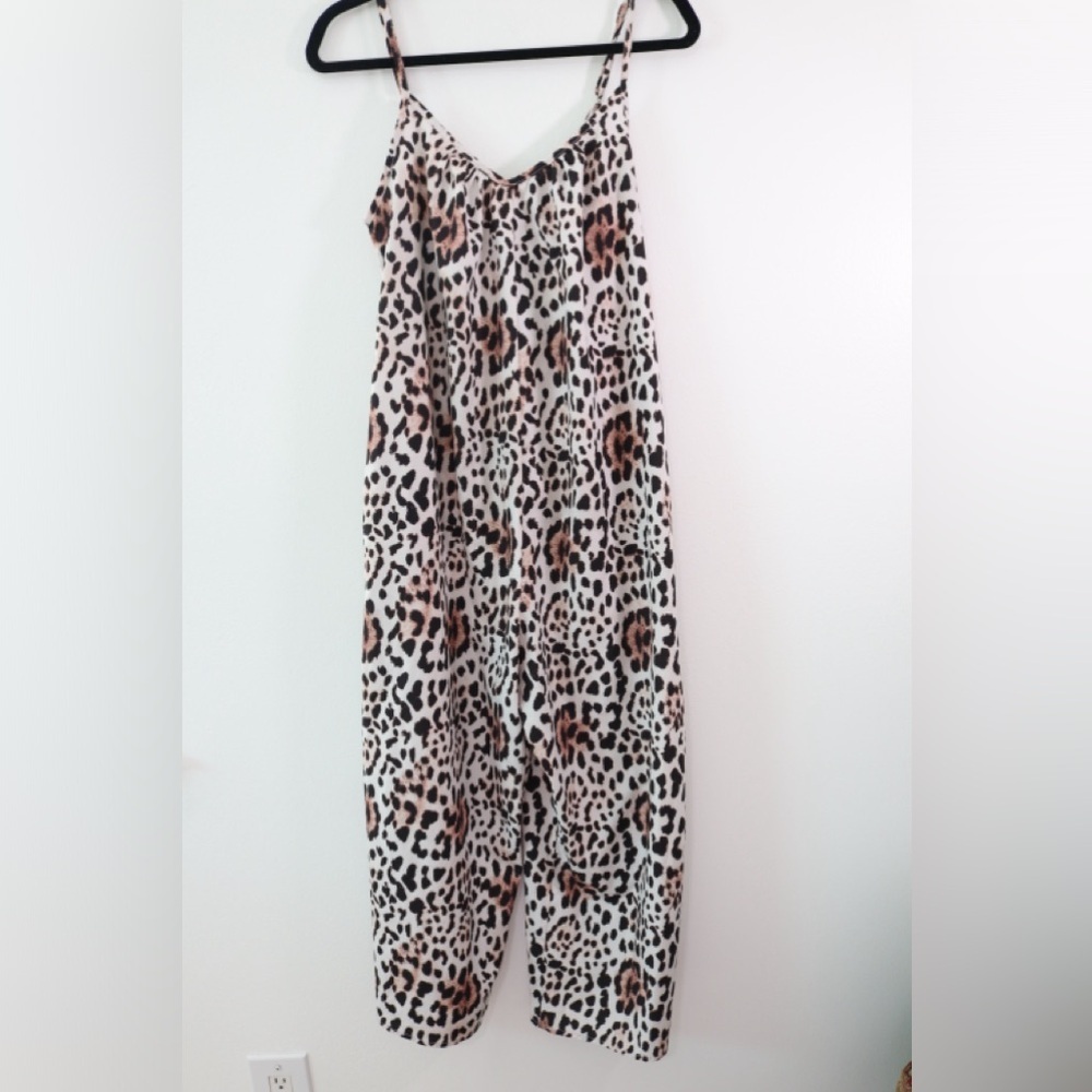Womens V Neck Spaghetti Strap Leopard Print Brown One Piece Jumpsuit Size S - Picture 4 of 6